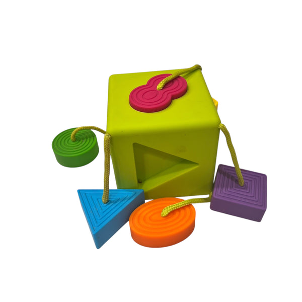 Fat Brain Toys | OombeeCube