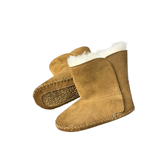 Ugg | mocs | baby 2/3