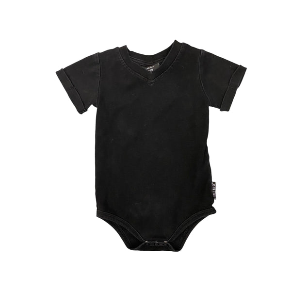 Little Bipsy | Onesie | 9-12m