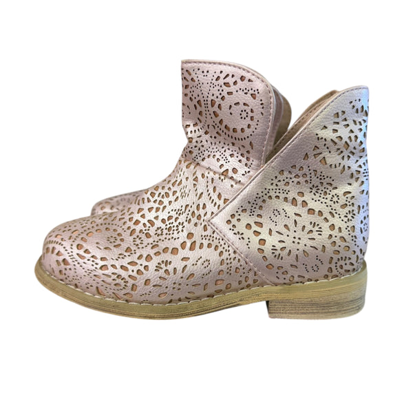 Joyfolie | Pink Eyelet Boots | 8 Child