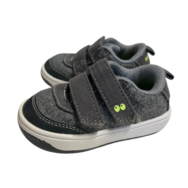 Stride Rite | Velcro Sneakers | 3 infant