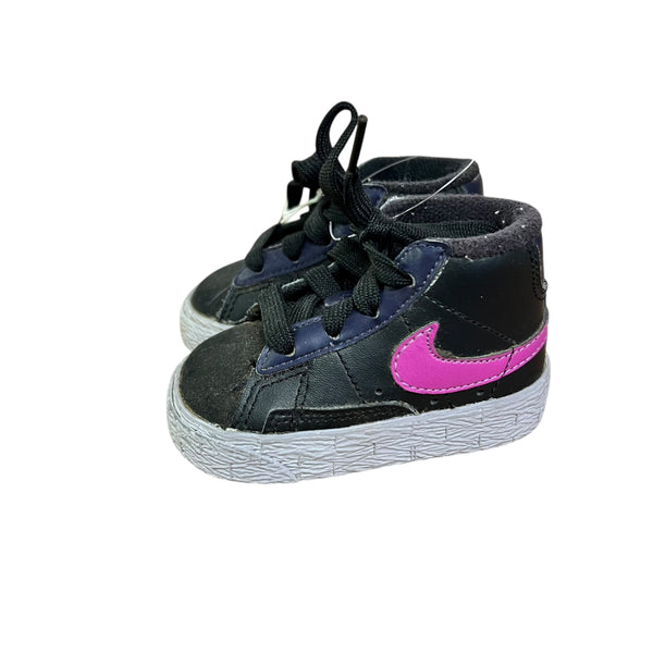 Nike | Black & Purple Sneakers | 3 Infant