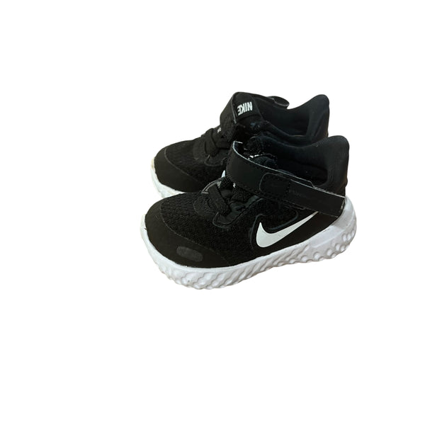 Nike | Black Sneakers | 2 Infant